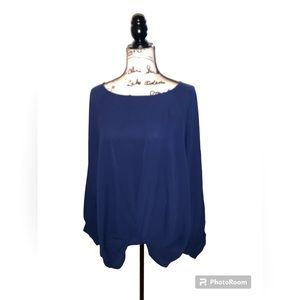 Umgee navy blue poly chiffon top . Pinch/ tie at drop waist . Longer in back XL